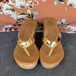 Juicy Couture Tan and Gold Wedges
